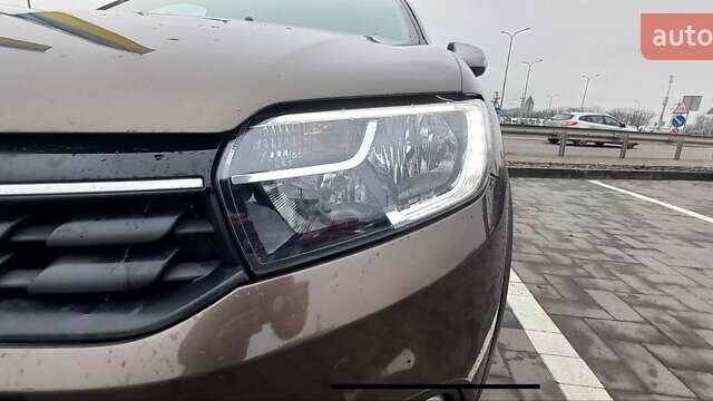 Коричневий Рено Сандеро СтепВей, об'ємом двигуна 0.9 л та пробігом 96 тис. км за 10400 $, фото 13 на Automoto.ua