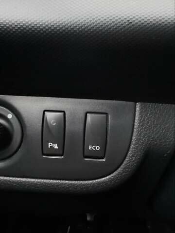 Коричневий Рено Сандеро СтепВей, об'ємом двигуна 0.9 л та пробігом 96 тис. км за 10400 $, фото 26 на Automoto.ua