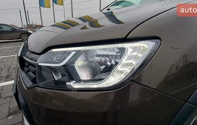 Коричневий Рено Сандеро СтепВей, об'ємом двигуна 0.9 л та пробігом 96 тис. км за 10400 $, фото 12 на Automoto.ua