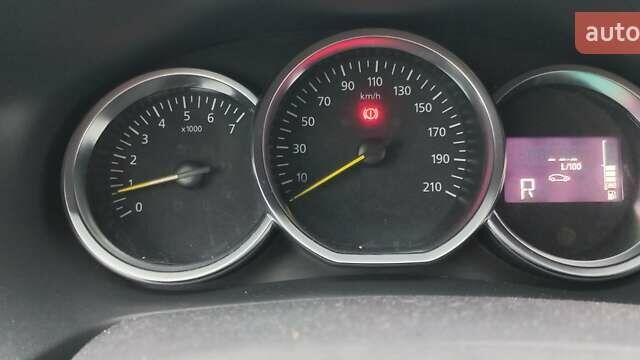 Коричневий Рено Сандеро СтепВей, об'ємом двигуна 0.9 л та пробігом 96 тис. км за 10400 $, фото 18 на Automoto.ua