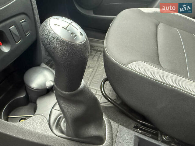 Коричневий Рено Сандеро СтепВей, об'ємом двигуна 1.46 л та пробігом 81 тис. км за 11900 $, фото 15 на Automoto.ua