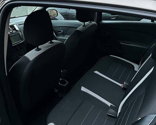 Коричневый Рено Сандеро СтэпВэй, объемом двигателя 0.9 л и пробегом 37 тыс. км за 10700 $, фото 6 на Automoto.ua