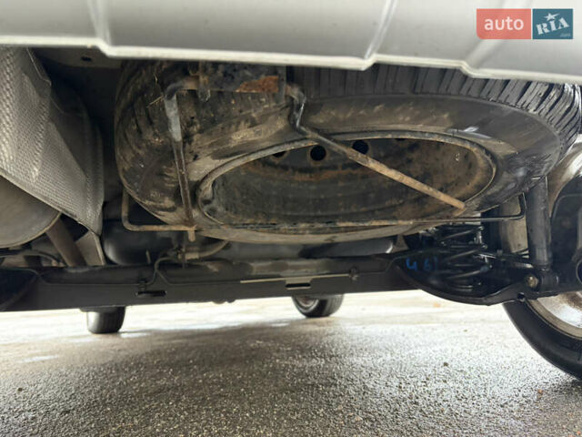 Красный Рено Сандеро СтэпВэй, объемом двигателя 1.6 л и пробегом 91 тыс. км за 5700 $, фото 7 на Automoto.ua