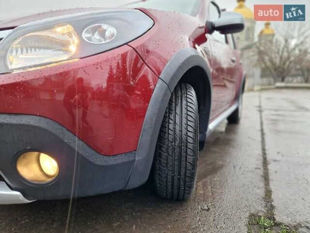 Красный Рено Сандеро СтэпВэй, объемом двигателя 1.6 л и пробегом 102 тыс. км за 6600 $, фото 8 на Automoto.ua
