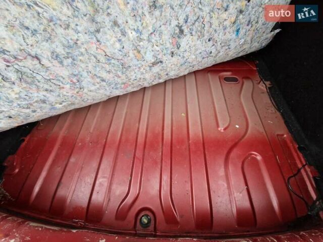 Красный Рено Сандеро СтэпВэй, объемом двигателя 1.6 л и пробегом 102 тыс. км за 6600 $, фото 20 на Automoto.ua