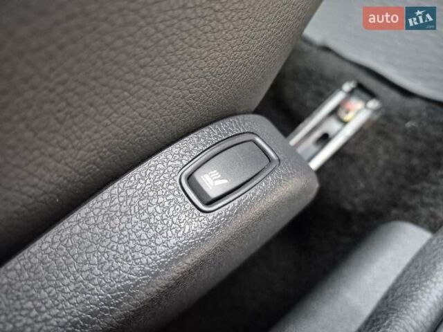 Красный Рено Сандеро СтэпВэй, объемом двигателя 1.6 л и пробегом 75 тыс. км за 7500 $, фото 34 на Automoto.ua