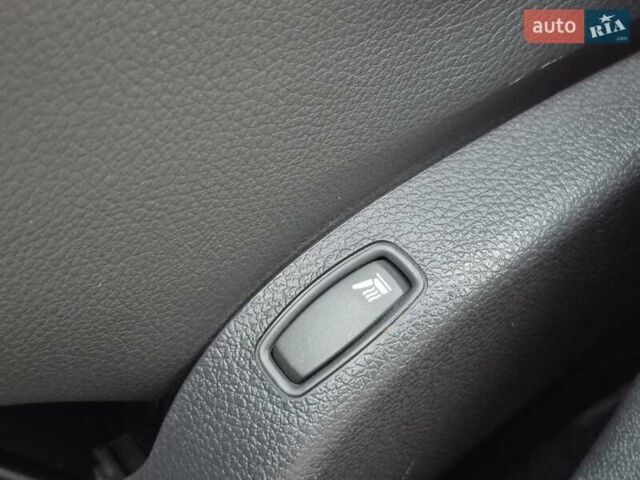 Красный Рено Сандеро СтэпВэй, объемом двигателя 1.6 л и пробегом 75 тыс. км за 7500 $, фото 33 на Automoto.ua