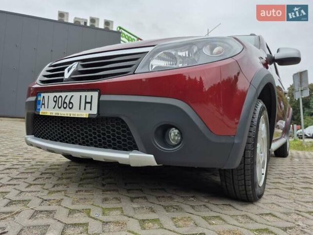 Красный Рено Сандеро СтэпВэй, объемом двигателя 1.6 л и пробегом 75 тыс. км за 7500 $, фото 9 на Automoto.ua