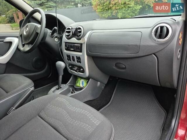 Красный Рено Сандеро СтэпВэй, объемом двигателя 1.6 л и пробегом 75 тыс. км за 7500 $, фото 21 на Automoto.ua