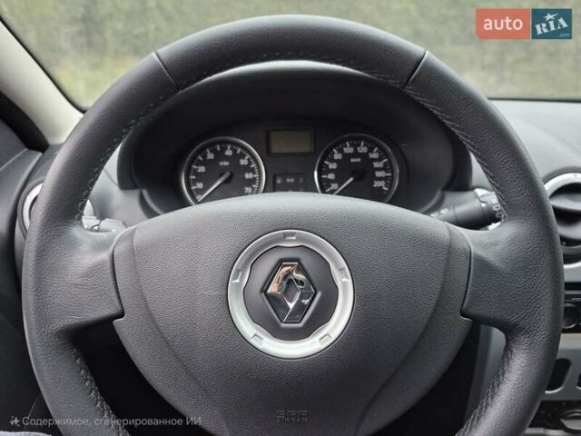 Красный Рено Сандеро СтэпВэй, объемом двигателя 1.6 л и пробегом 75 тыс. км за 7500 $, фото 28 на Automoto.ua