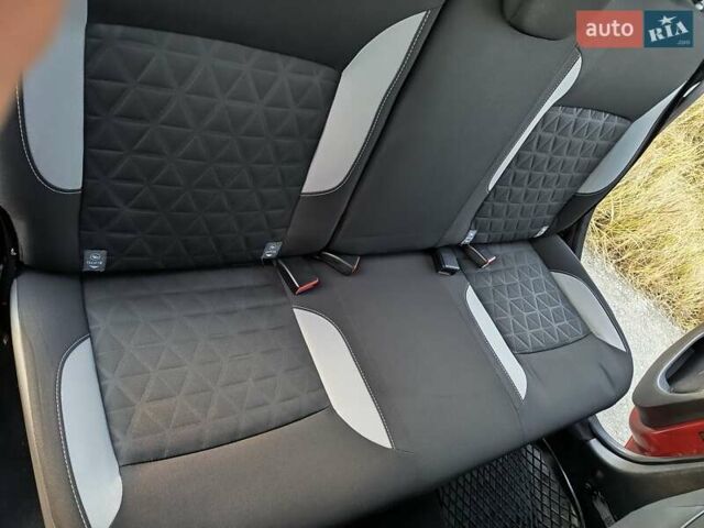 Червоний Рено Сандеро СтепВей, об'ємом двигуна 1.46 л та пробігом 95 тис. км за 8800 $, фото 36 на Automoto.ua