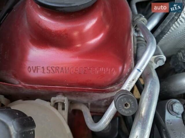 Червоний Рено Сандеро СтепВей, об'ємом двигуна 1.46 л та пробігом 95 тис. км за 8800 $, фото 47 на Automoto.ua