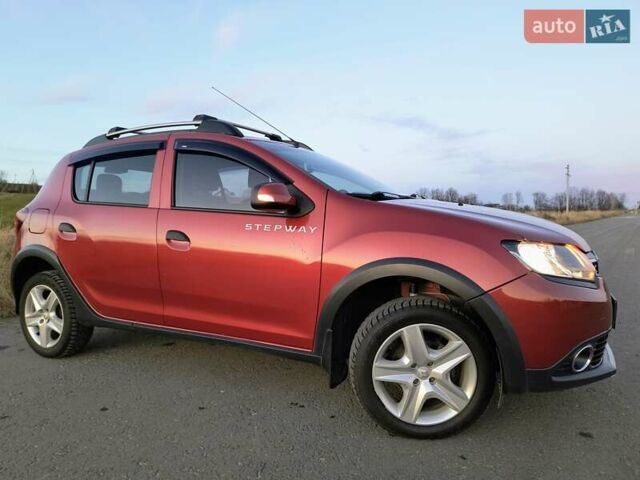 Червоний Рено Сандеро СтепВей, об'ємом двигуна 1.46 л та пробігом 95 тис. км за 8800 $, фото 10 на Automoto.ua