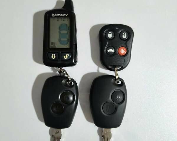 Червоний Рено Сандеро СтепВей, об'ємом двигуна 1.46 л та пробігом 95 тис. км за 8800 $, фото 39 на Automoto.ua