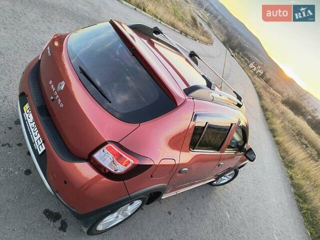 Червоний Рено Сандеро СтепВей, об'ємом двигуна 1.46 л та пробігом 95 тис. км за 8800 $, фото 3 на Automoto.ua