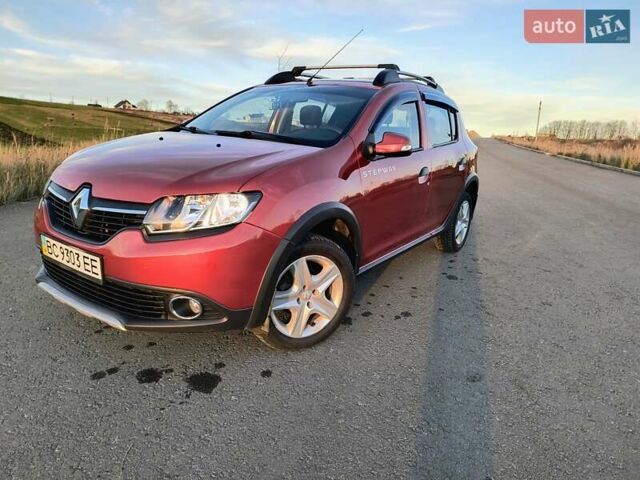 Червоний Рено Сандеро СтепВей, об'ємом двигуна 1.46 л та пробігом 95 тис. км за 8800 $, фото 5 на Automoto.ua