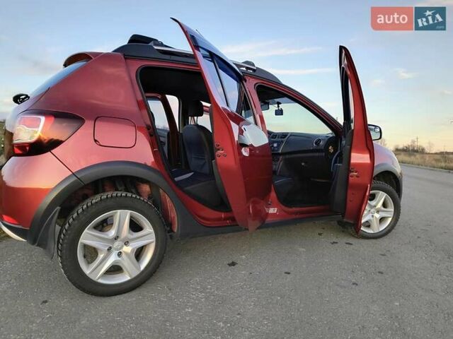 Червоний Рено Сандеро СтепВей, об'ємом двигуна 1.46 л та пробігом 95 тис. км за 8800 $, фото 26 на Automoto.ua