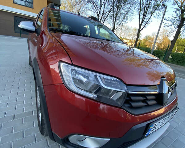 Червоний Рено Сандеро СтепВей, об'ємом двигуна 1.46 л та пробігом 126 тис. км за 11500 $, фото 15 на Automoto.ua
