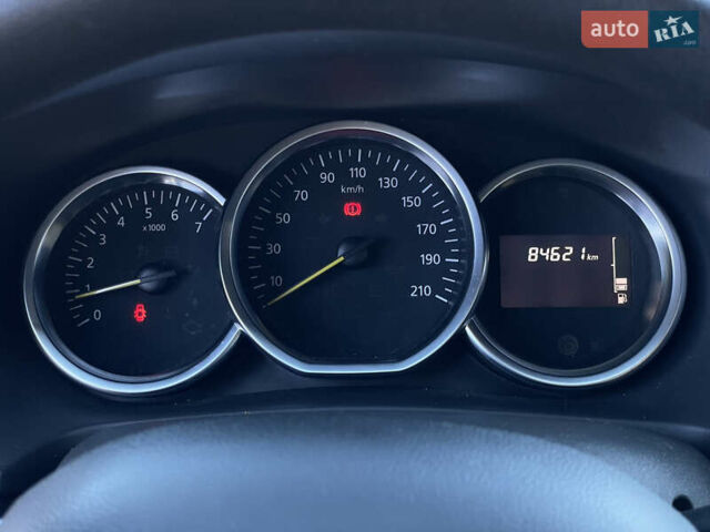 Красный Рено Сандеро СтэпВэй, объемом двигателя 1.46 л и пробегом 84 тыс. км за 13200 $, фото 13 на Automoto.ua