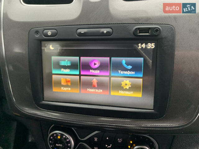 Червоний Рено Сандеро СтепВей, об'ємом двигуна 0.9 л та пробігом 100 тис. км за 11000 $, фото 14 на Automoto.ua