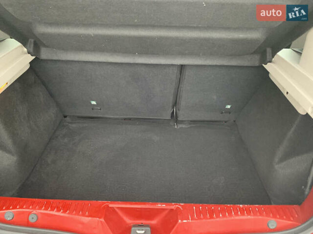 Червоний Рено Сандеро СтепВей, об'ємом двигуна 0.9 л та пробігом 100 тис. км за 11000 $, фото 29 на Automoto.ua