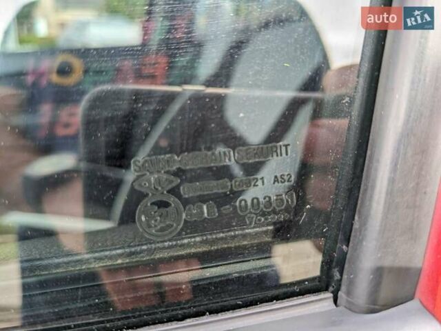 Красный Рено Сандеро СтэпВэй, объемом двигателя 1.46 л и пробегом 198 тыс. км за 9000 $, фото 56 на Automoto.ua