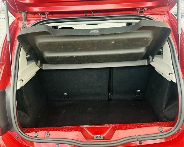 Красный Рено Сандеро СтэпВэй, объемом двигателя 1.5 л и пробегом 125 тыс. км за 7900 $, фото 8 на Automoto.ua