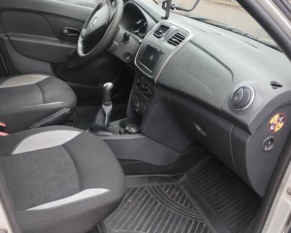 Рено Сандеро СтэпВэй, объемом двигателя 1.5 л и пробегом 111 тыс. км за 8500 $, фото 9 на Automoto.ua