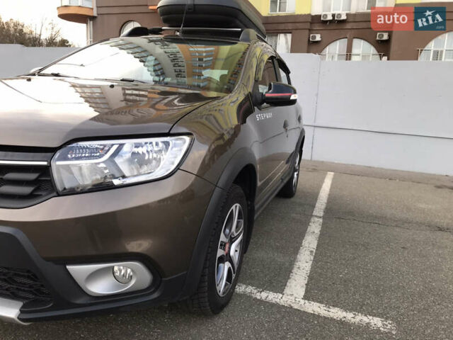 Рено Сандеро СтепВей, об'ємом двигуна 1.46 л та пробігом 40 тис. км за 13300 $, фото 2 на Automoto.ua