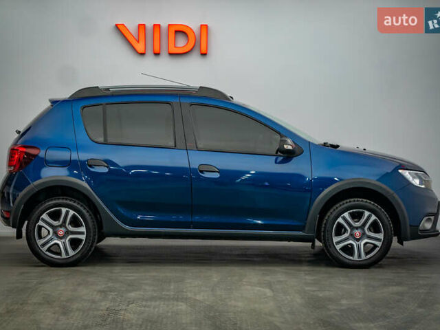 Рено Сандеро СтэпВэй, объемом двигателя 0.9 л и пробегом 75 тыс. км за 10856 $, фото 3 на Automoto.ua