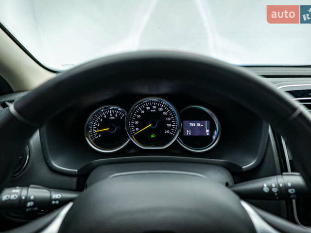 Рено Сандеро СтэпВэй, объемом двигателя 0.9 л и пробегом 75 тыс. км за 10856 $, фото 12 на Automoto.ua