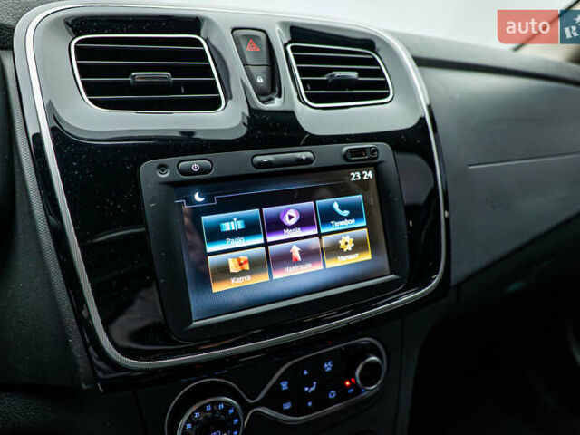 Рено Сандеро СтэпВэй, объемом двигателя 0.9 л и пробегом 75 тыс. км за 10856 $, фото 13 на Automoto.ua