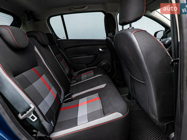 Рено Сандеро СтэпВэй, объемом двигателя 0.9 л и пробегом 75 тыс. км за 10856 $, фото 18 на Automoto.ua