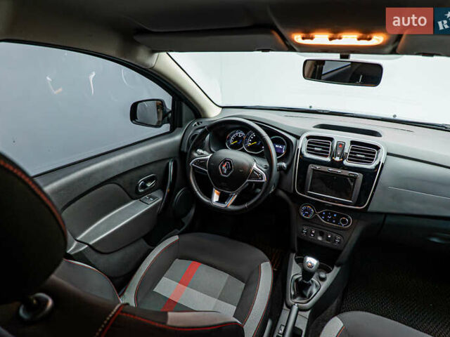 Рено Сандеро СтэпВэй, объемом двигателя 0.9 л и пробегом 75 тыс. км за 10856 $, фото 10 на Automoto.ua