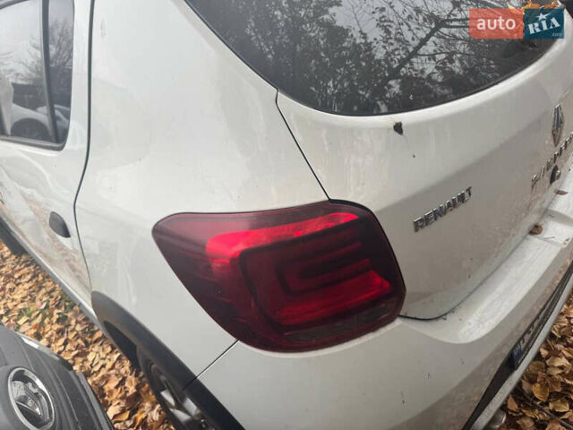 Рено Сандеро СтэпВэй, объемом двигателя 1.6 л и пробегом 151 тыс. км за 4900 $, фото 5 на Automoto.ua