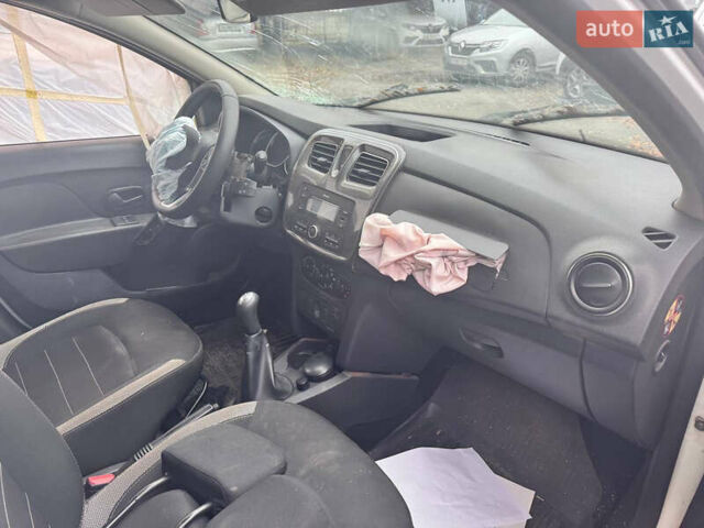 Рено Сандеро СтэпВэй, объемом двигателя 1.6 л и пробегом 151 тыс. км за 4900 $, фото 7 на Automoto.ua