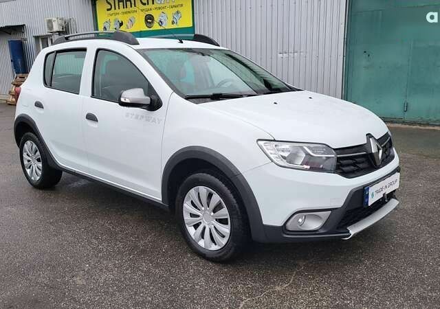 Рено Сандеро СтэпВэй, объемом двигателя 0.9 л и пробегом 72 тыс. км за 10200 $, фото 9 на Automoto.ua