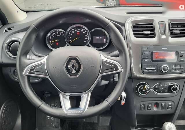 Рено Сандеро СтэпВэй, объемом двигателя 0.9 л и пробегом 72 тыс. км за 10200 $, фото 1 на Automoto.ua