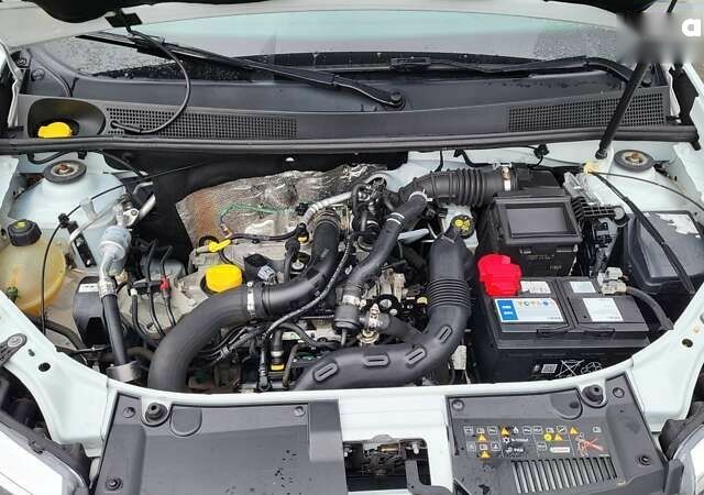 Рено Сандеро СтэпВэй, объемом двигателя 0.9 л и пробегом 72 тыс. км за 10200 $, фото 22 на Automoto.ua