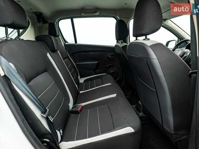 Рено Сандеро СтэпВэй, объемом двигателя 1.5 л и пробегом 85 тыс. км за 11870 $, фото 16 на Automoto.ua