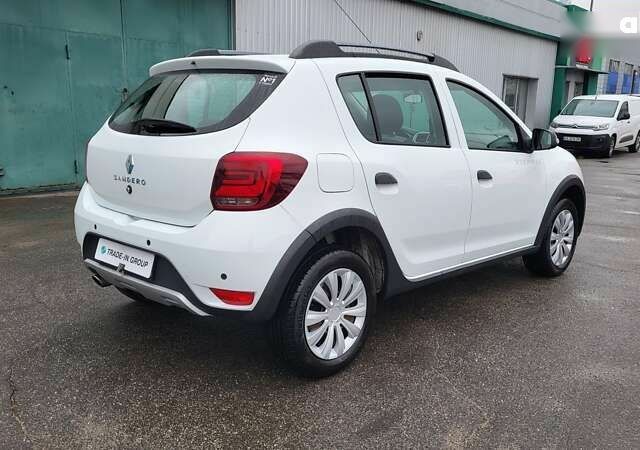 Рено Сандеро СтэпВэй, объемом двигателя 0.9 л и пробегом 72 тыс. км за 10200 $, фото 12 на Automoto.ua