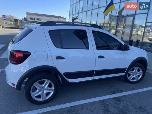 Рено Сандеро СтэпВэй, объемом двигателя 1.46 л и пробегом 37 тыс. км за 13500 $, фото 1 на Automoto.ua