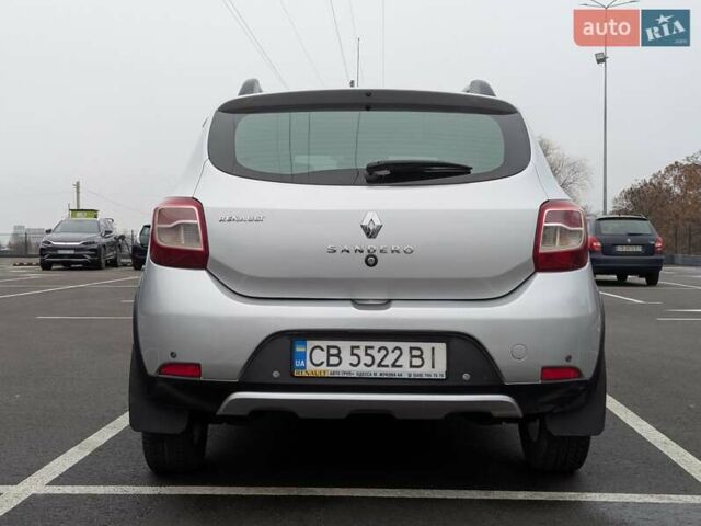 Серый Рено Сандеро СтэпВэй, объемом двигателя 1.6 л и пробегом 180 тыс. км за 6955 $, фото 35 на Automoto.ua