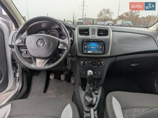 Серый Рено Сандеро СтэпВэй, объемом двигателя 1.6 л и пробегом 180 тыс. км за 6955 $, фото 17 на Automoto.ua