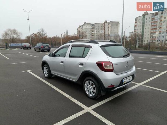 Серый Рено Сандеро СтэпВэй, объемом двигателя 1.6 л и пробегом 180 тыс. км за 6955 $, фото 34 на Automoto.ua