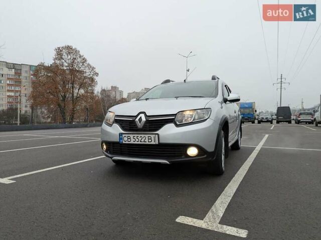 Серый Рено Сандеро СтэпВэй, объемом двигателя 1.6 л и пробегом 180 тыс. км за 6955 $, фото 7 на Automoto.ua