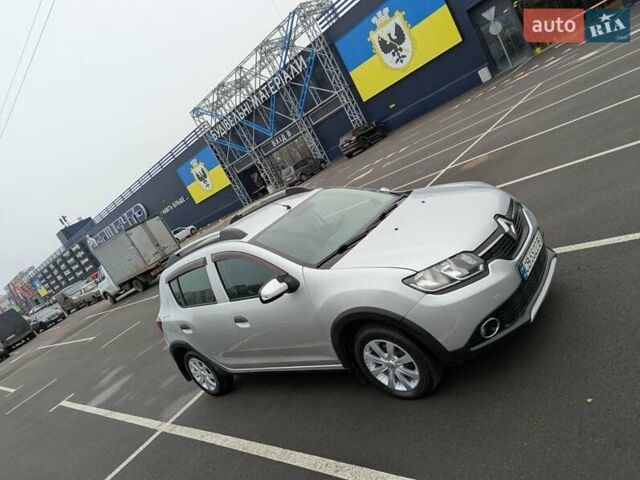 Серый Рено Сандеро СтэпВэй, объемом двигателя 1.6 л и пробегом 180 тыс. км за 6955 $, фото 43 на Automoto.ua