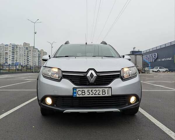 Серый Рено Сандеро СтэпВэй, объемом двигателя 1.6 л и пробегом 180 тыс. км за 6955 $, фото 6 на Automoto.ua
