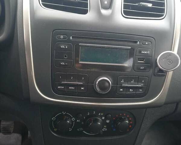 Серый Рено Сандеро СтэпВэй, объемом двигателя 1.5 л и пробегом 97 тыс. км за 7800 $, фото 21 на Automoto.ua