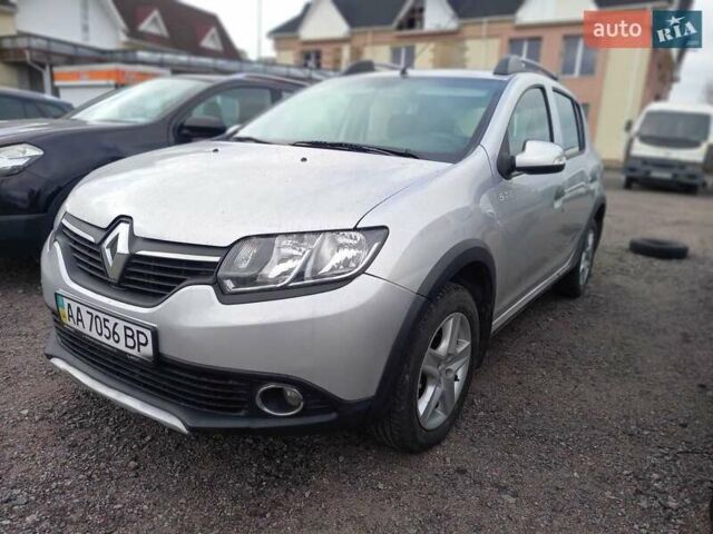 Серый Рено Сандеро СтэпВэй, объемом двигателя 1.5 л и пробегом 97 тыс. км за 7800 $, фото 1 на Automoto.ua